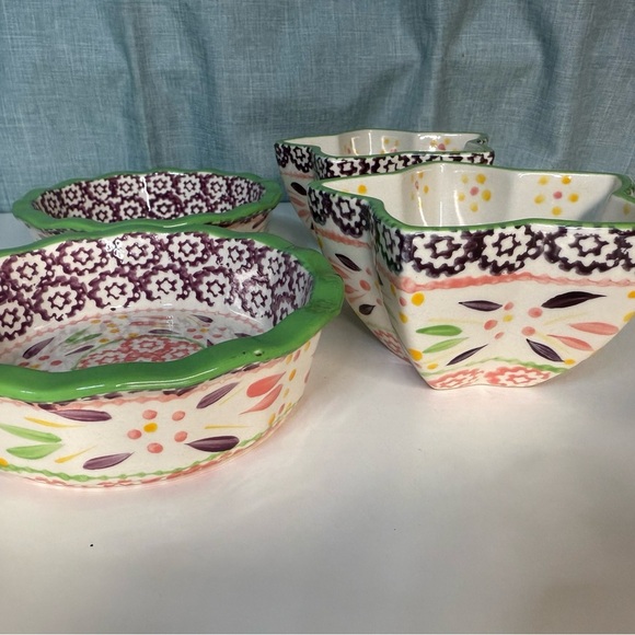 Temp-Tations Green and Pink Bakeware Collection with Star and Floral Patterns - Picture 5 of 10